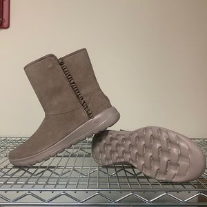 Sketchers On the Go Joy Snowflake - Dark Taupe Size 10